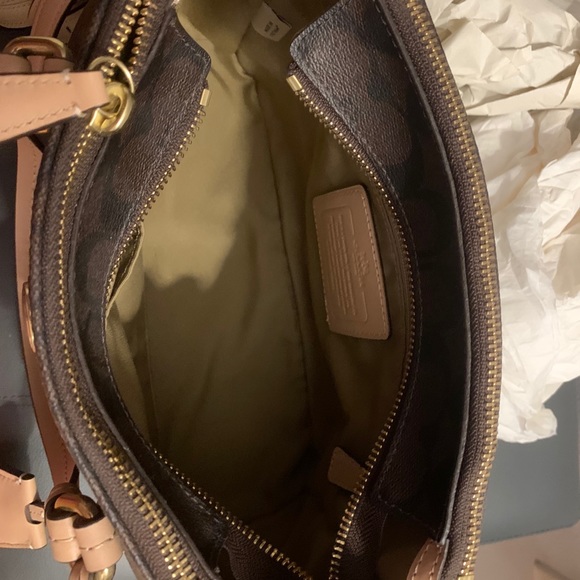 Coach Purse - New - Picture 3 of 5